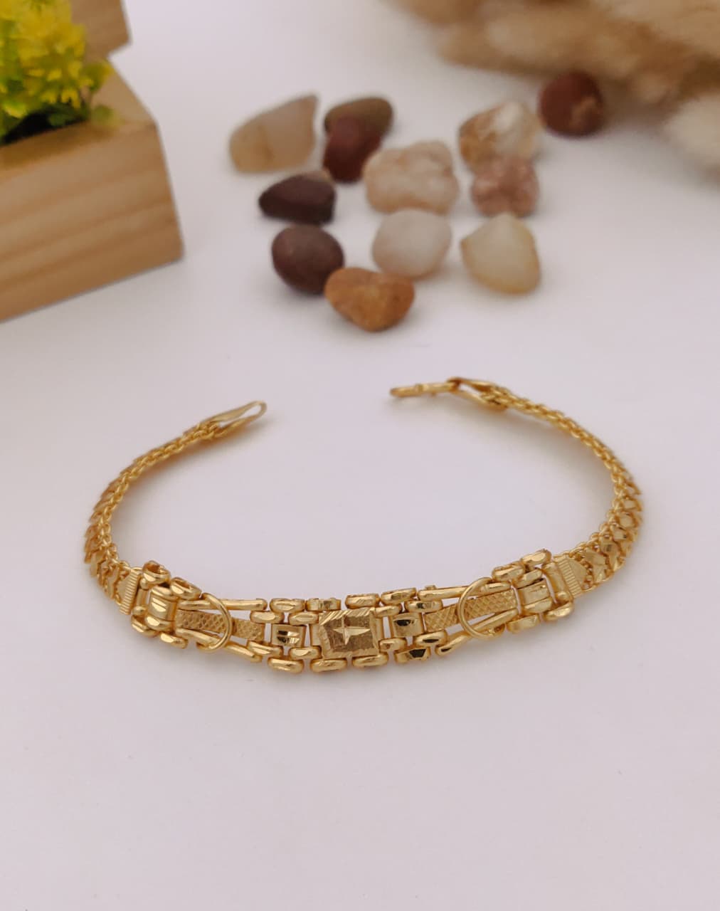 Imperial Crest Men’s Bracelet