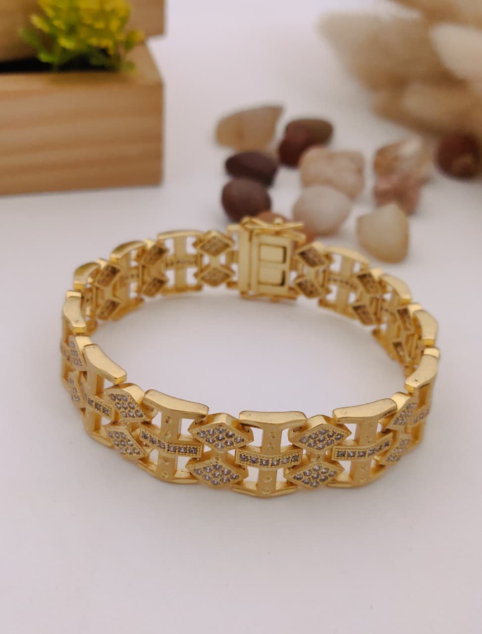 Sovereign Spark Men’s Bracelet