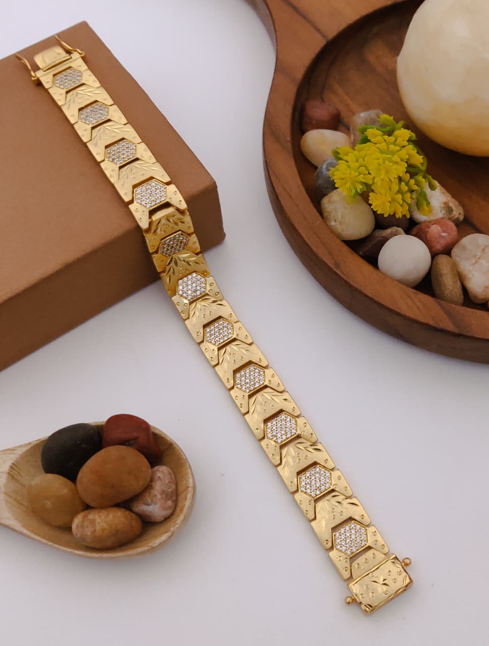 Royal Crest Men’s Bracelet