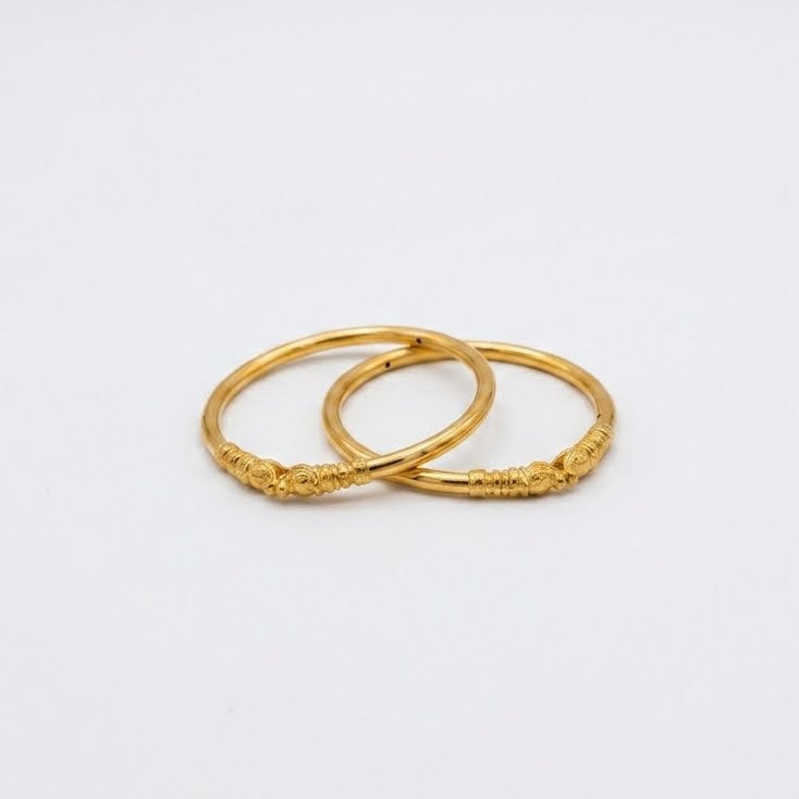 Swarna Grace Traditional Bangles Main image