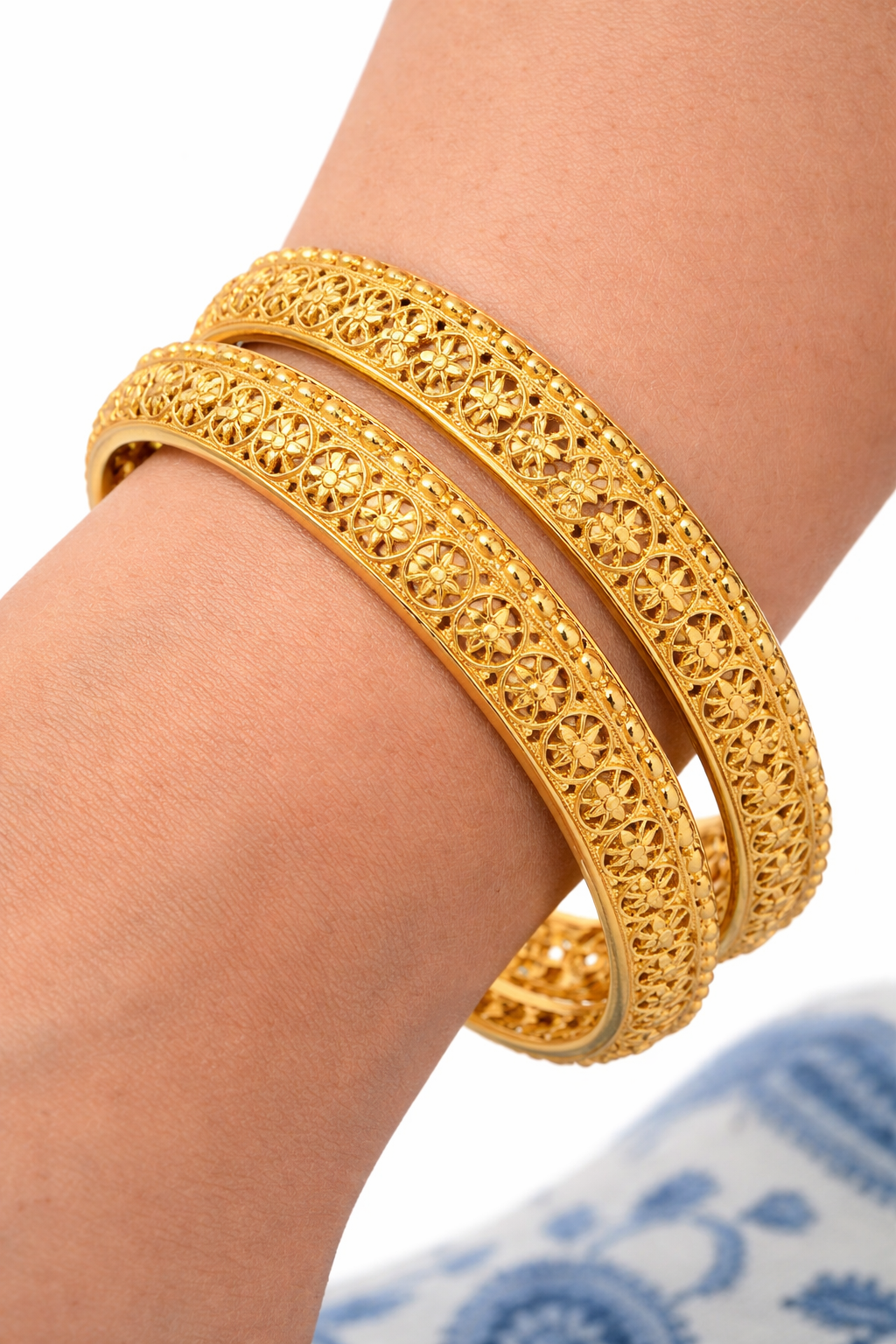 Royal Filigree Gold Bangles