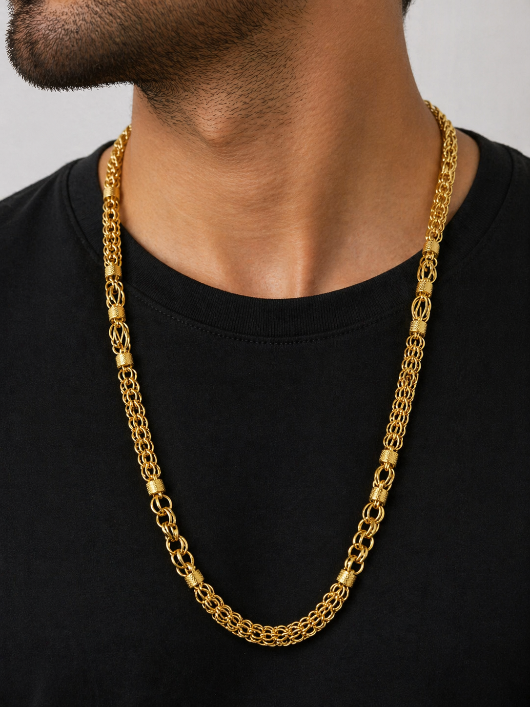 Royal Link Gold Chain Secondary image