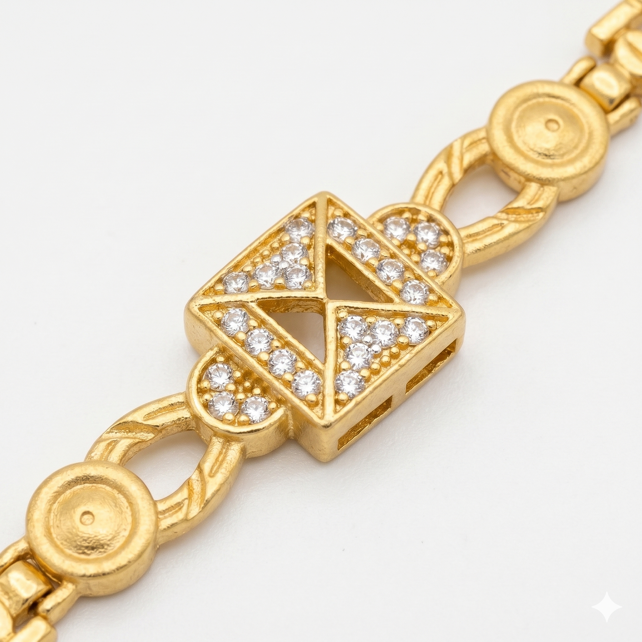 Royal Square Charm Gold Bracelet
