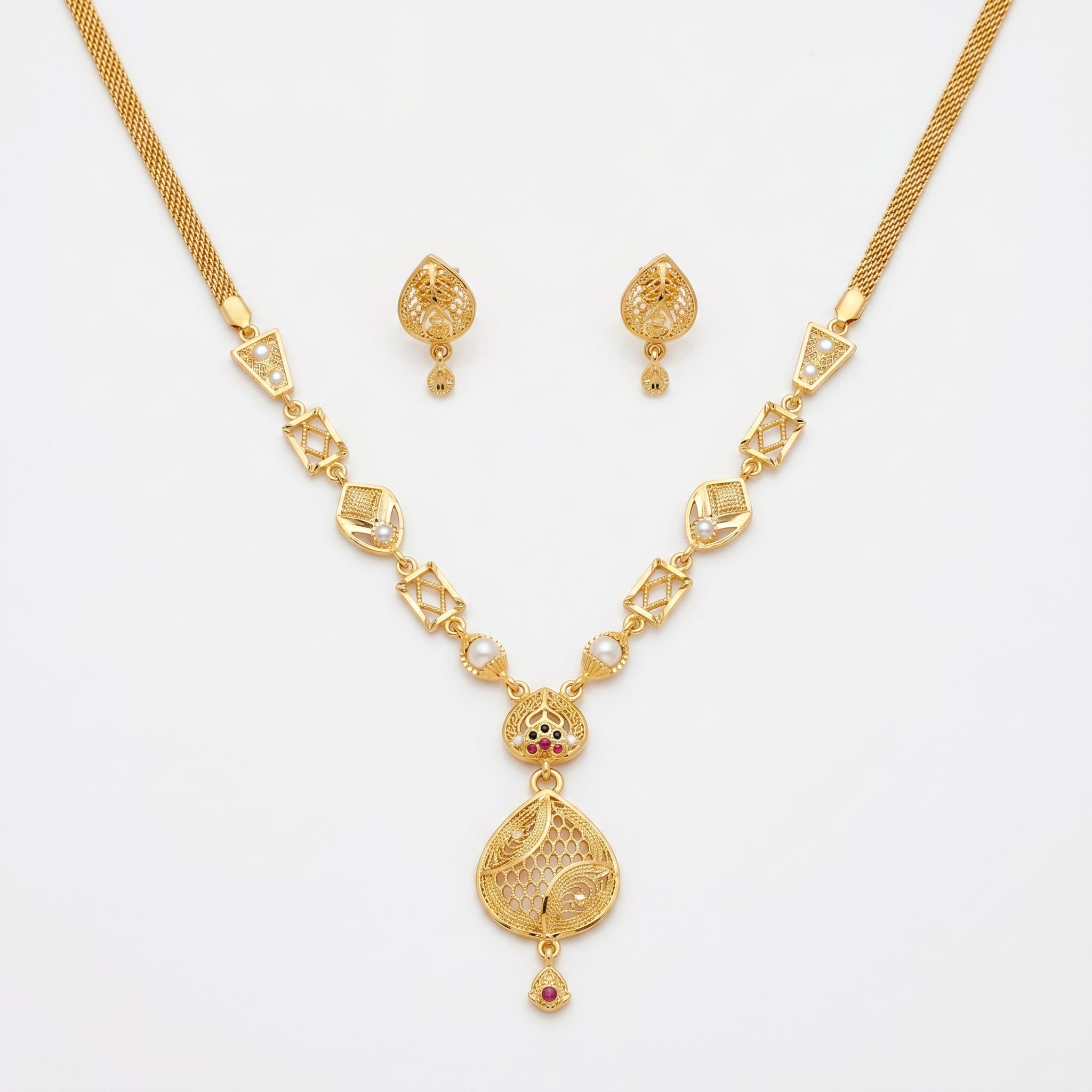 Pearl & Filigree Teardrop Pendant Necklace Main image