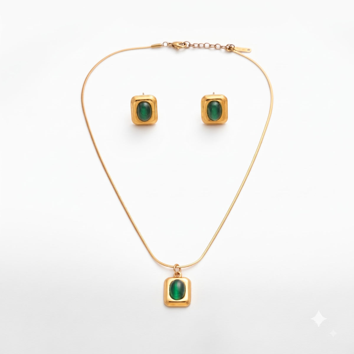 Emerald Luxe Pendant Necklace Set
