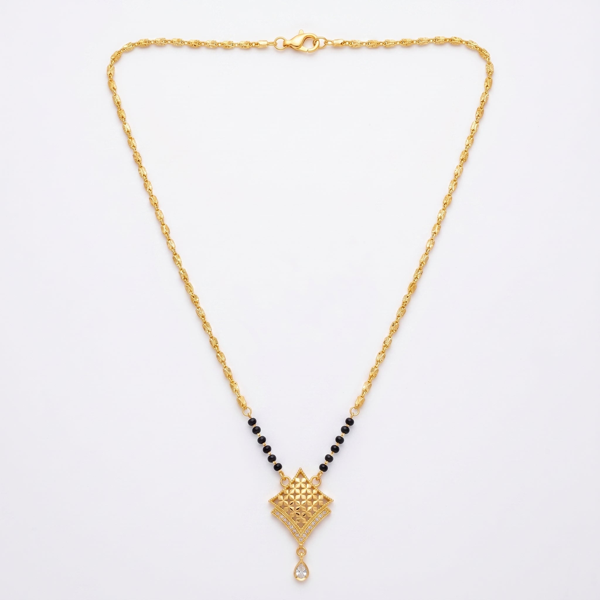 Zariya Diamond Drop Mangalsutra Main image