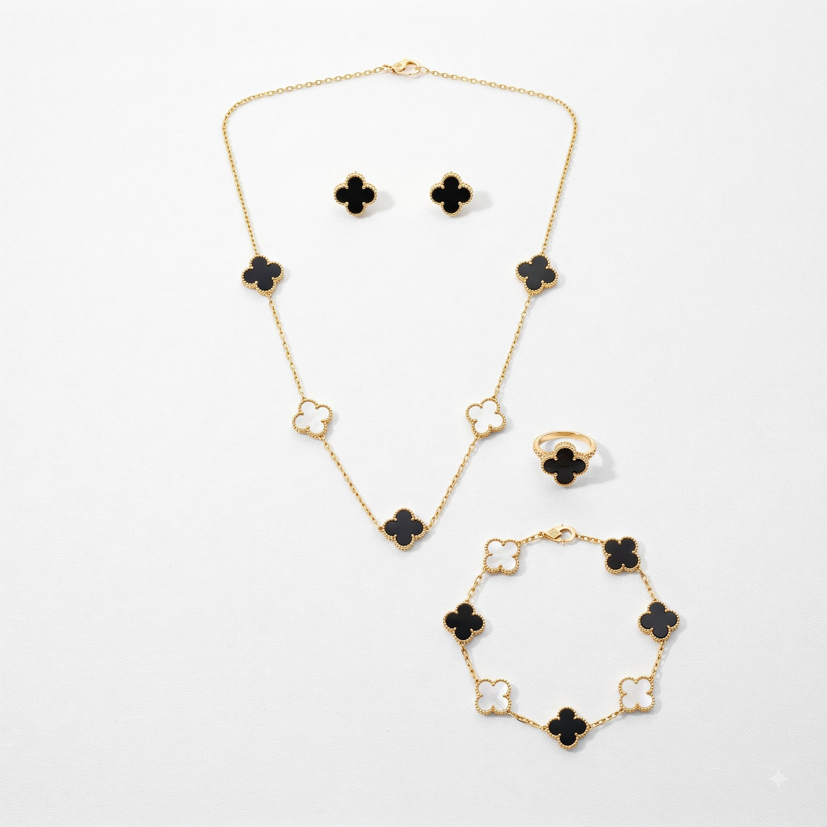 Noir Clover Elegance Set