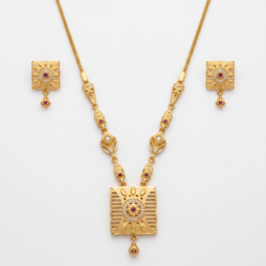 Royal Sunburst Necklace