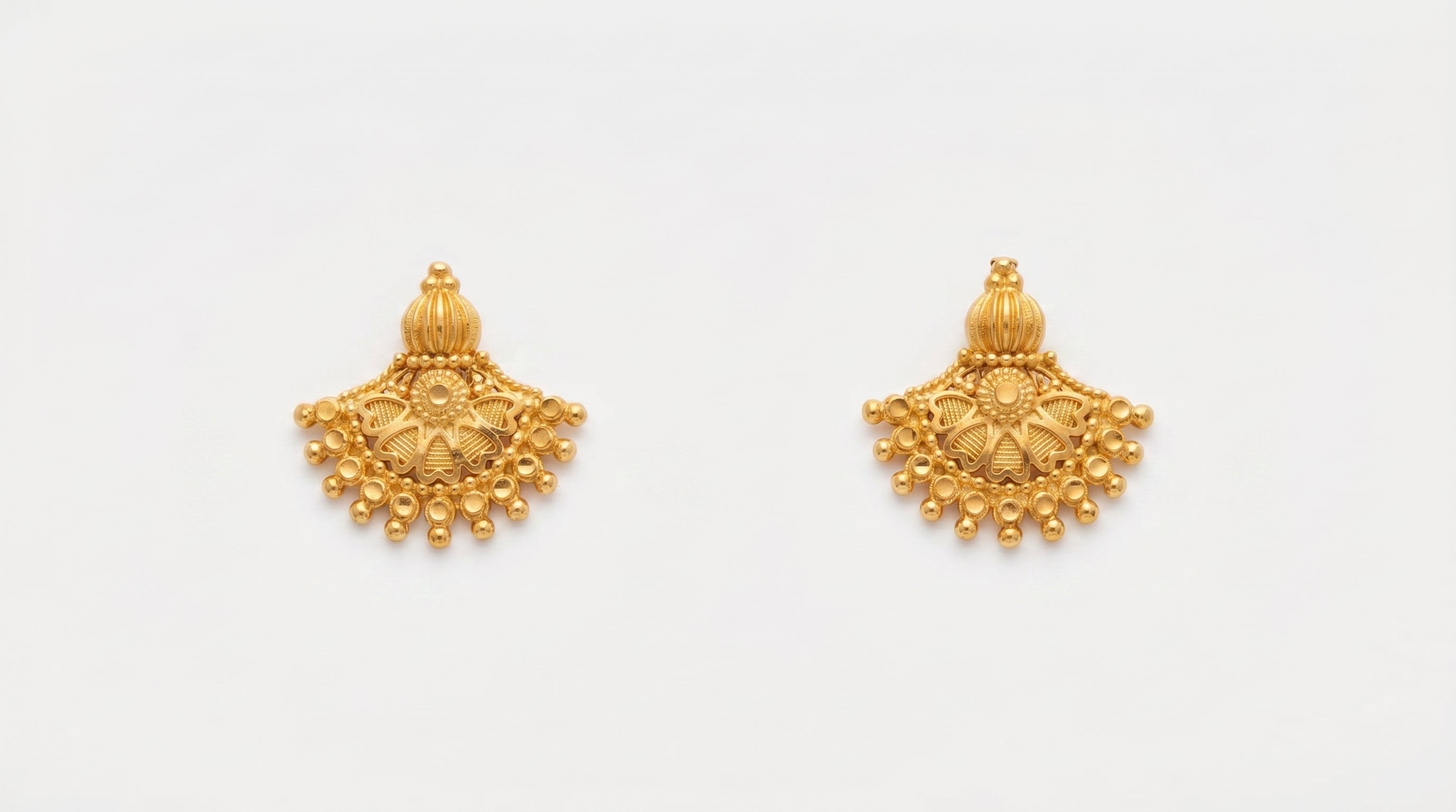 Royal Lotus Filigree Stud Earrings Main image