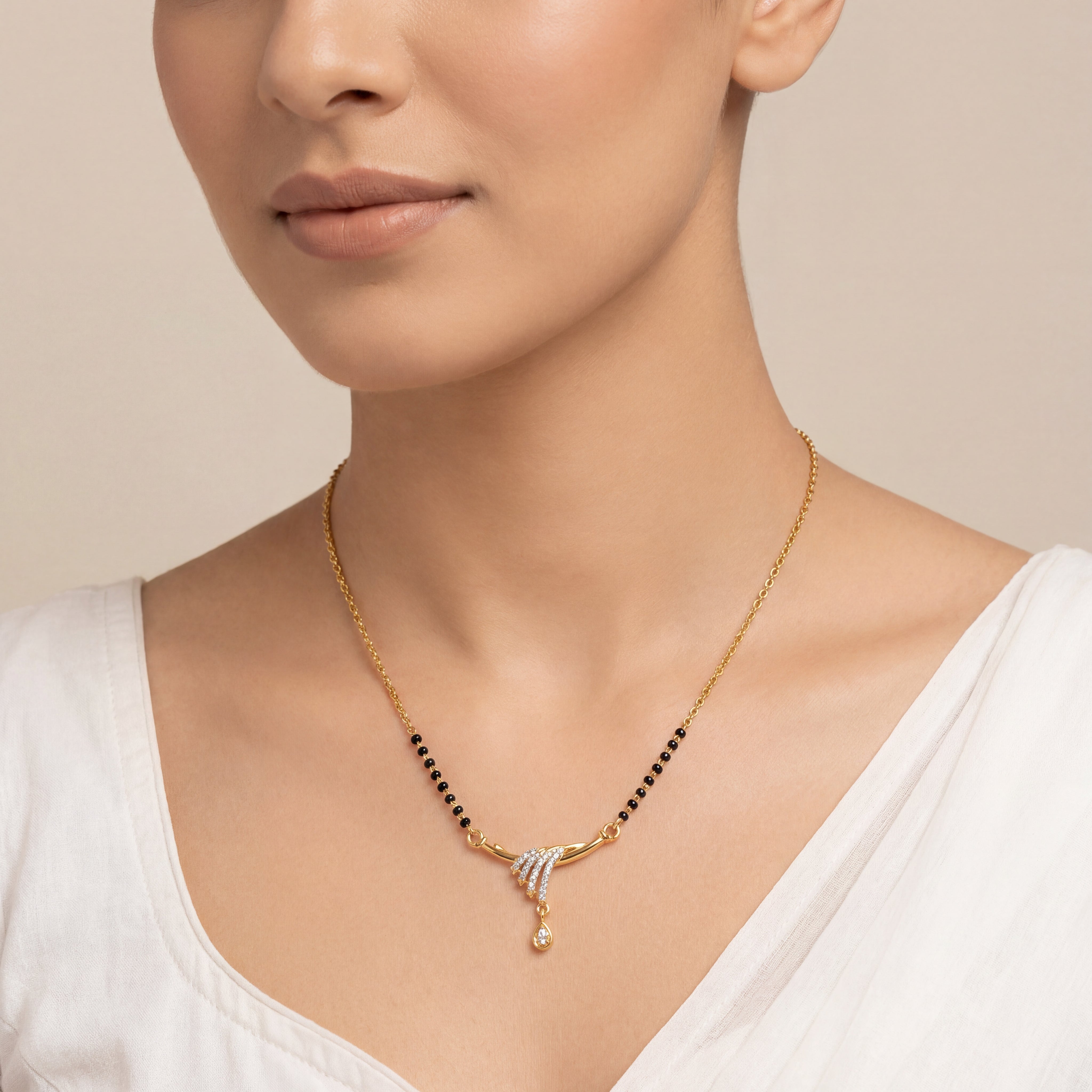 Svara Dhara Mangalsutra Secondary image