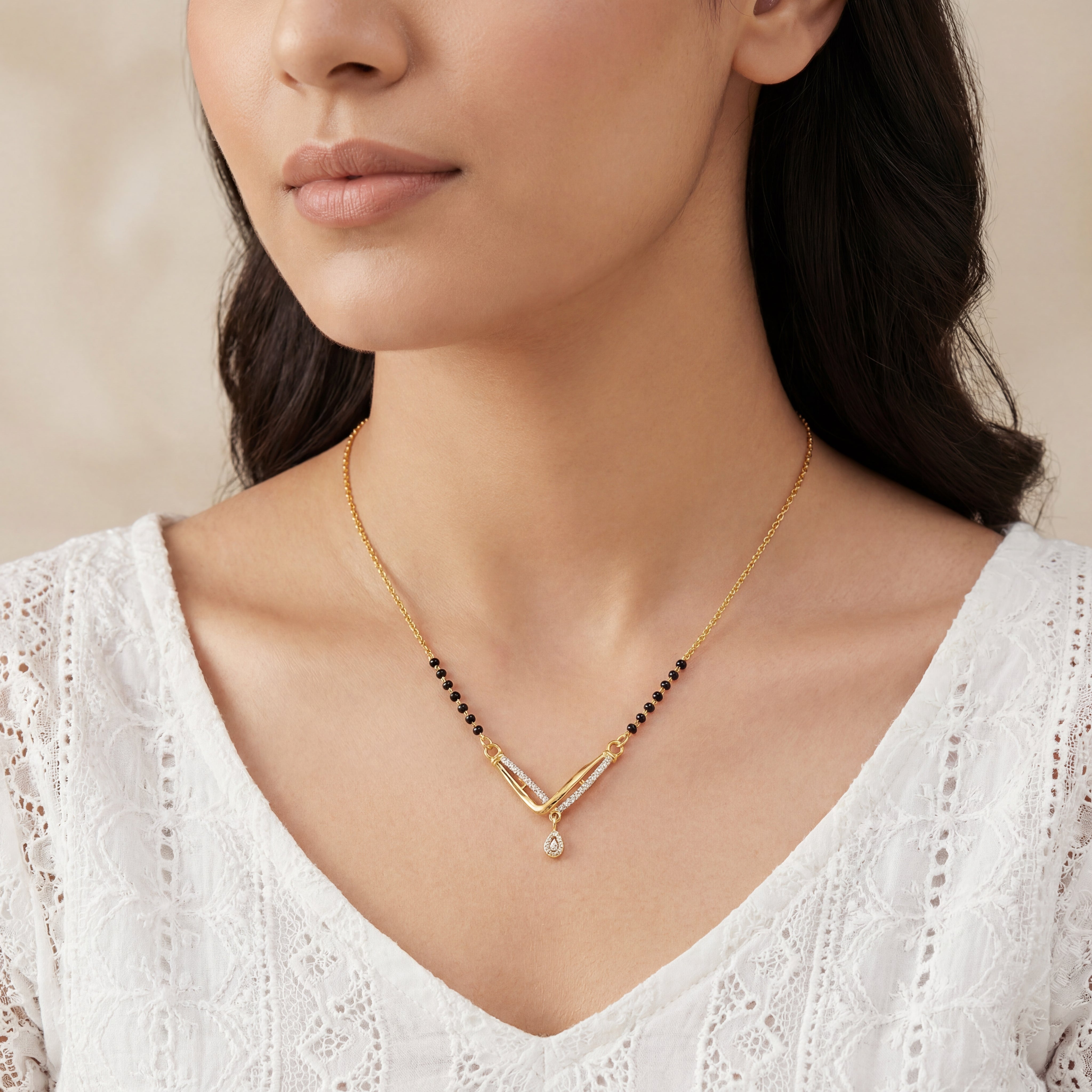Svarna Vira Mangalsutra Secondary image
