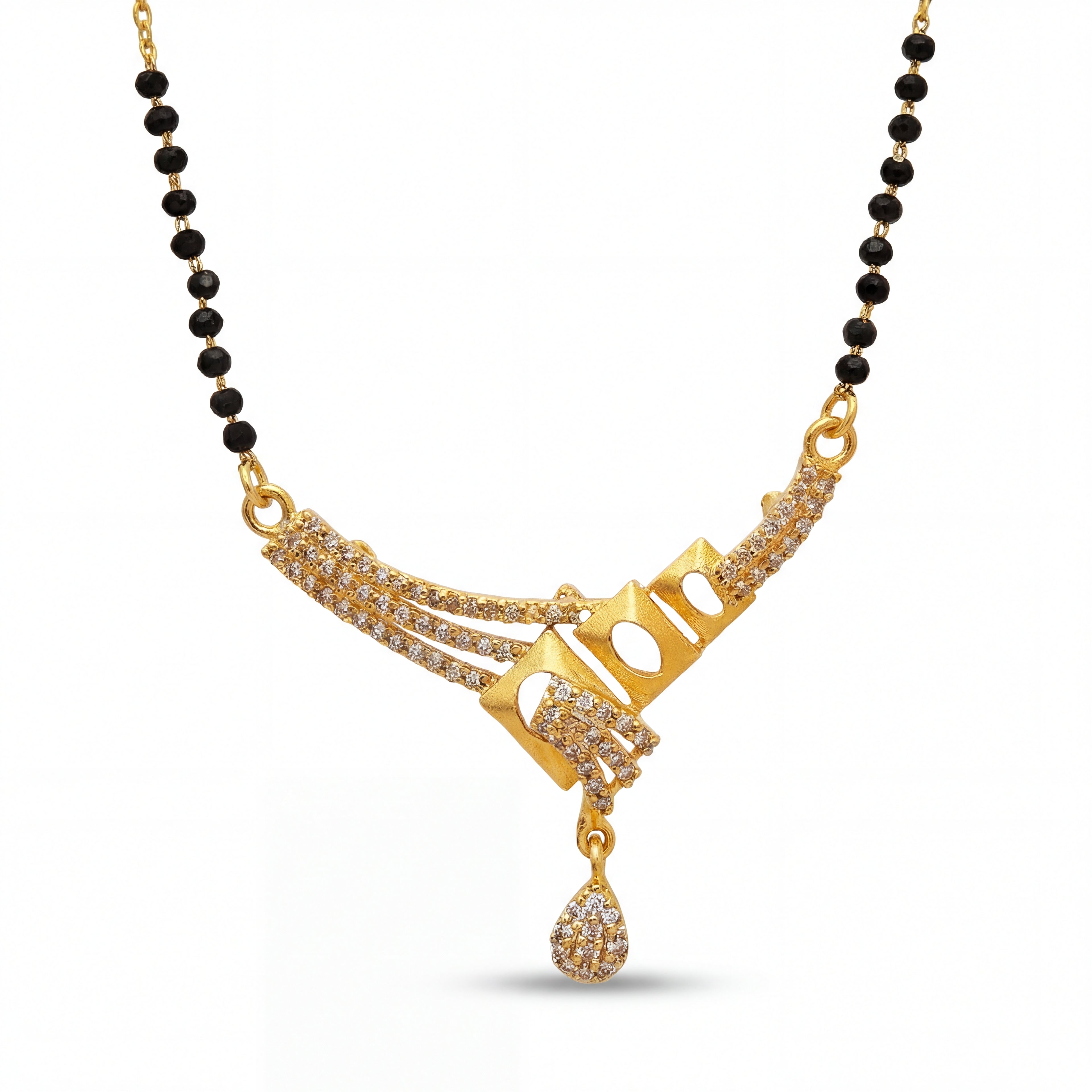 Aarohi Vritta Mangalsutra